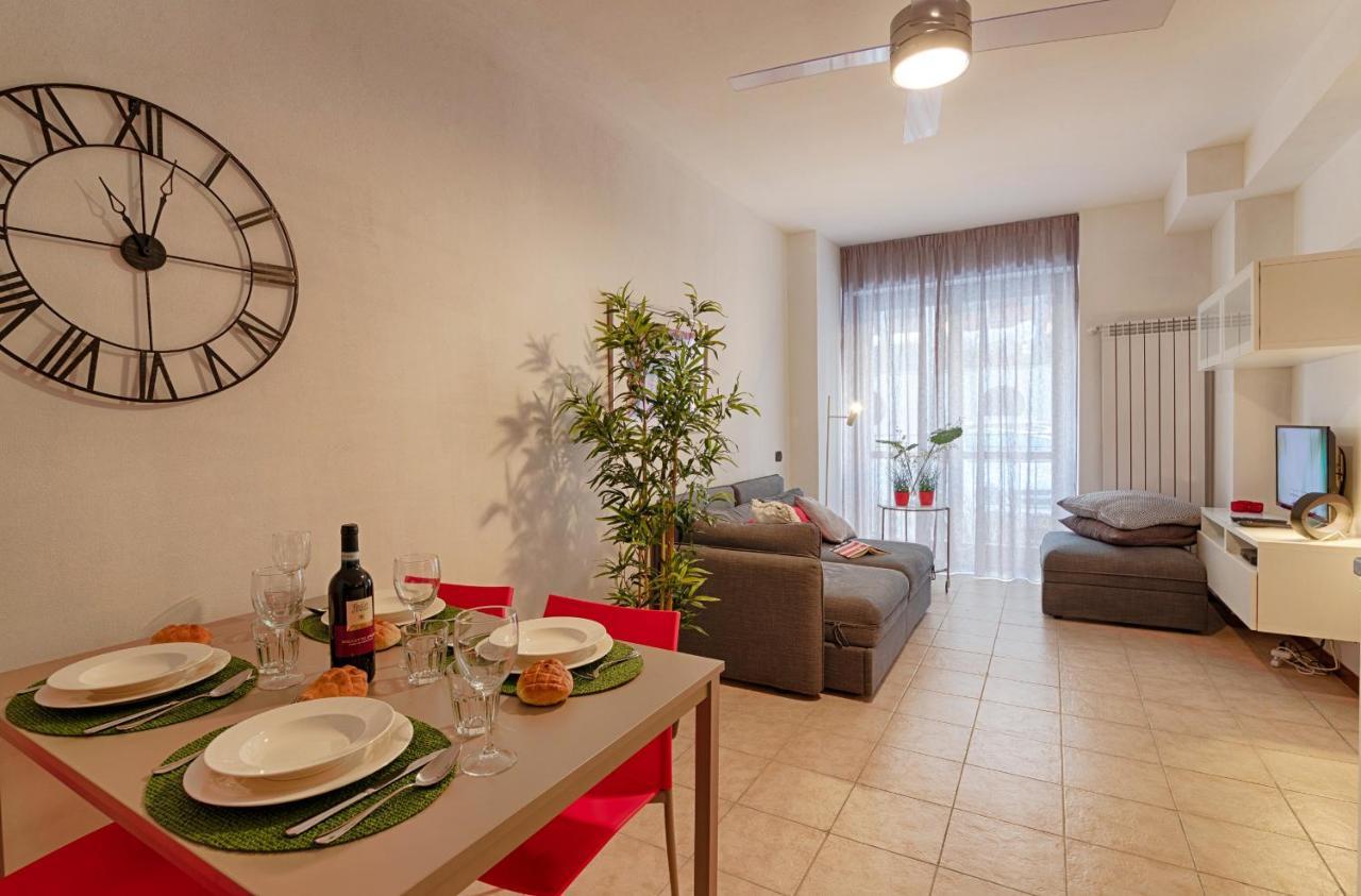 Modern Lakefront 2-Bedroom Apartment Acquaseria 외부 사진