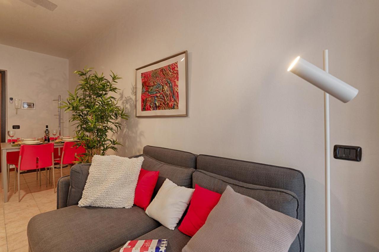 Modern Lakefront 2-Bedroom Apartment Acquaseria 외부 사진